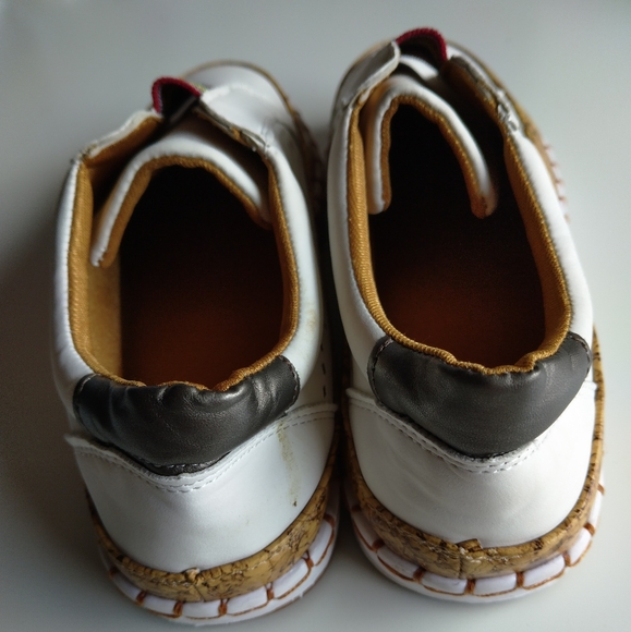 Shoes - Picture 3 of 6